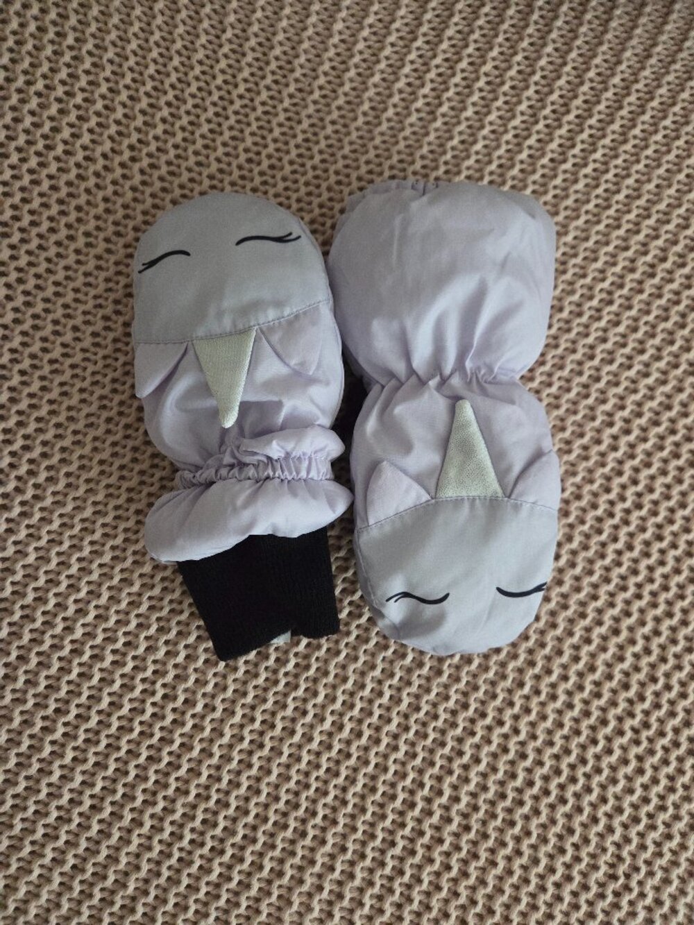 Kids lilac purple unicorn insulated ski mittens